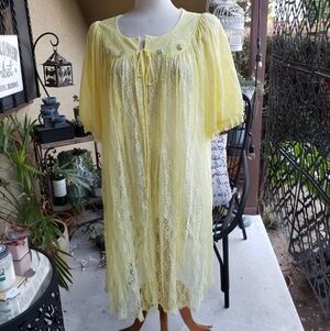 Vintage 1960s Robe • Peignoir Dressing Coat • Canary Yellow Lace • Fits Med/Lrg